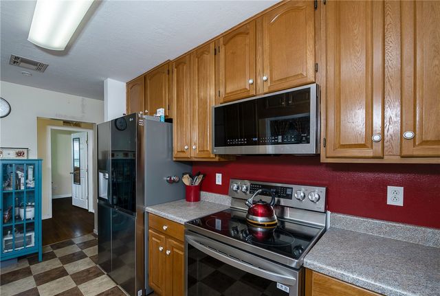 802 West Hwy 21, Caldwell, TX 77836