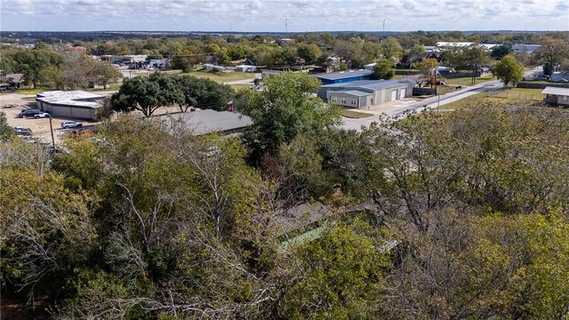 802 West Hwy 21, Caldwell, TX 77836