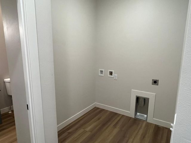 104 6th Avenue E, Ellendale, MN 56026