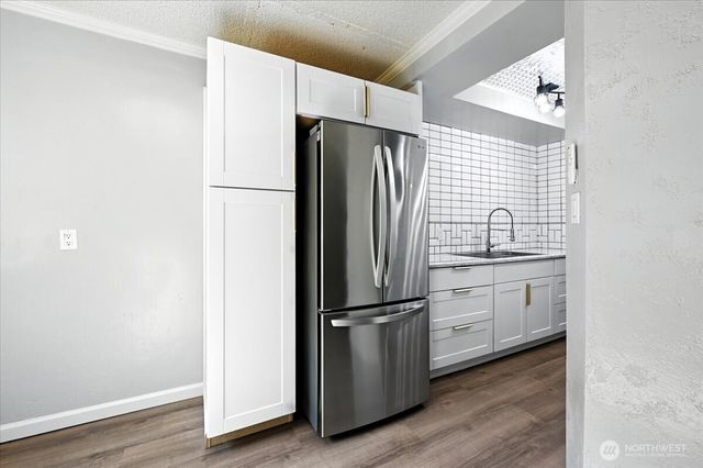 18910 NW 8th Avenue NW #121, Shoreline, WA 98177