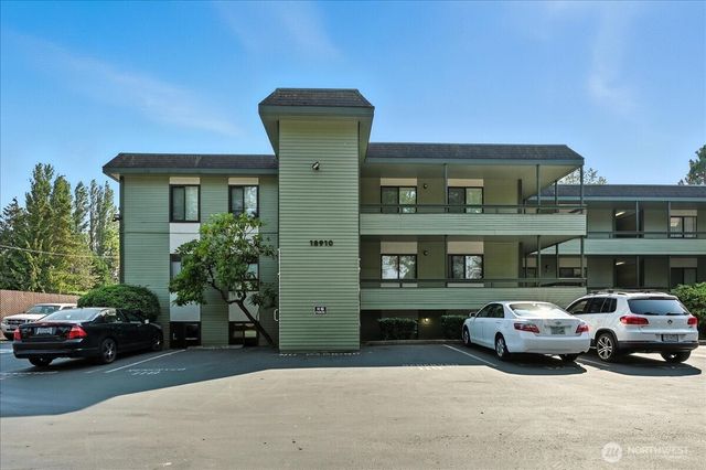 18910 NW 8th Avenue NW #121, Shoreline, WA 98177