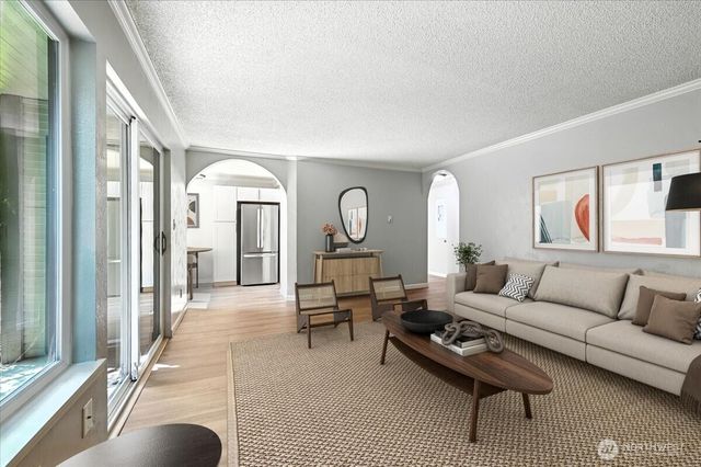 18910 NW 8th Avenue NW #121, Shoreline, WA 98177