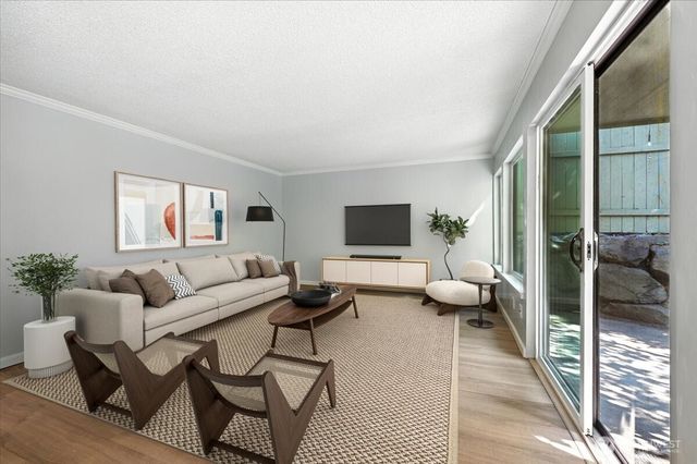 18910 NW 8th Avenue NW #121, Shoreline, WA 98177