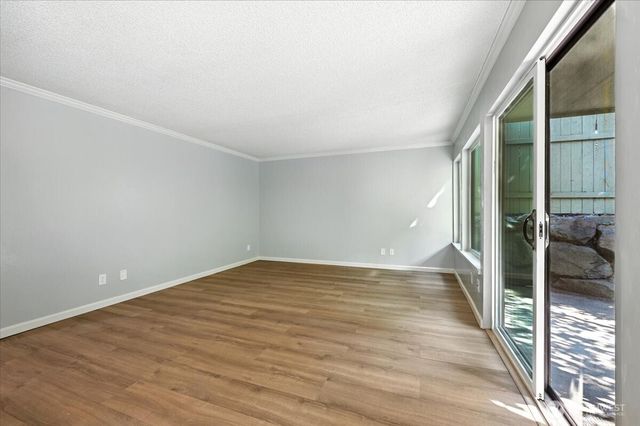 18910 NW 8th Avenue NW #121, Shoreline, WA 98177