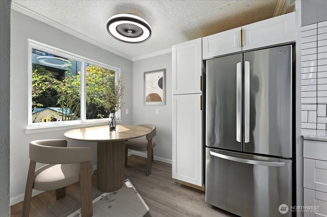 18910 NW 8th Avenue NW #121, Shoreline, WA 98177