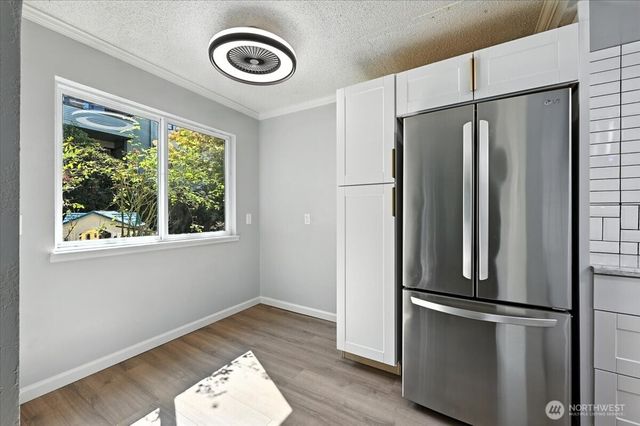 18910 NW 8th Avenue NW #121, Shoreline, WA 98177