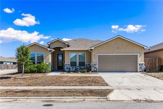 2206 Onyx Dr, Corpus Christi, TX 78414