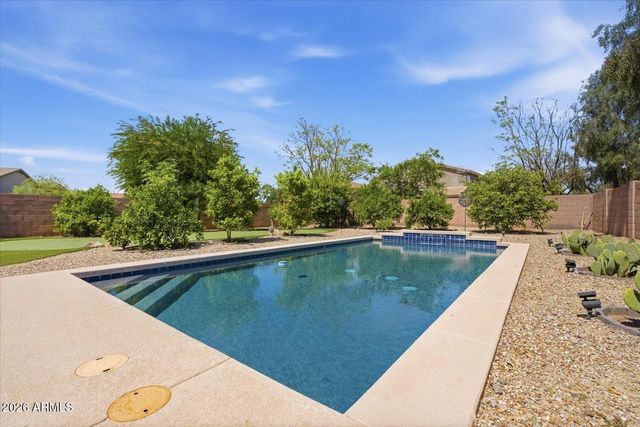 2128 W GAMBIT Trail, Phoenix, AZ 85085