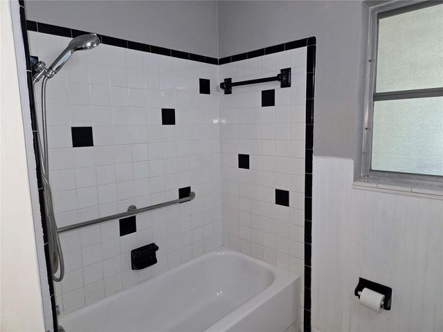 5330 11TH AVENUE N, St Petersburg, FL 33710