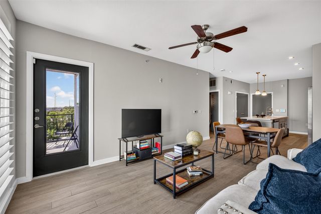 5609 Smu Boulevard 512, Dallas, TX 75206