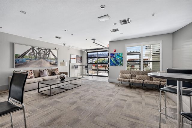 5609 Smu Boulevard 512, Dallas, TX 75206
