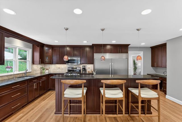 4519 PICKETT RD, Fairfax, VA 22032