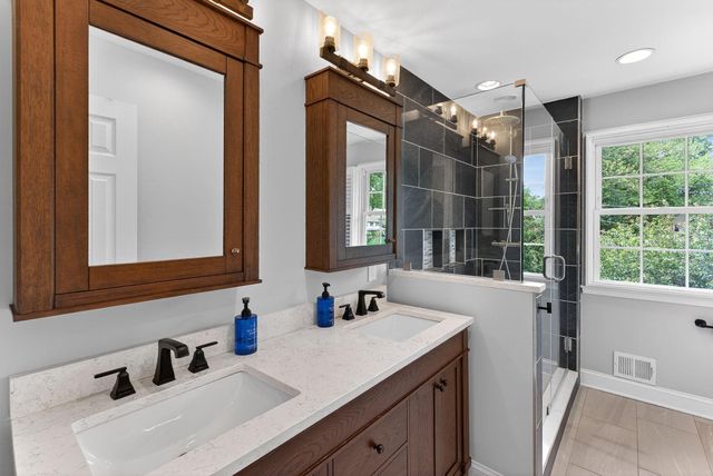 4519 PICKETT RD, Fairfax, VA 22032