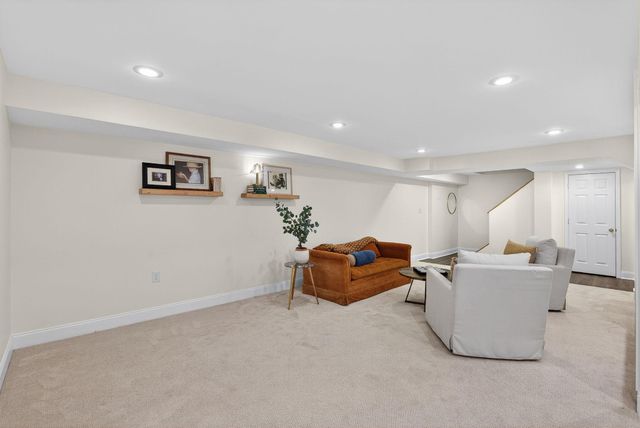 4519 PICKETT RD, Fairfax, VA 22032