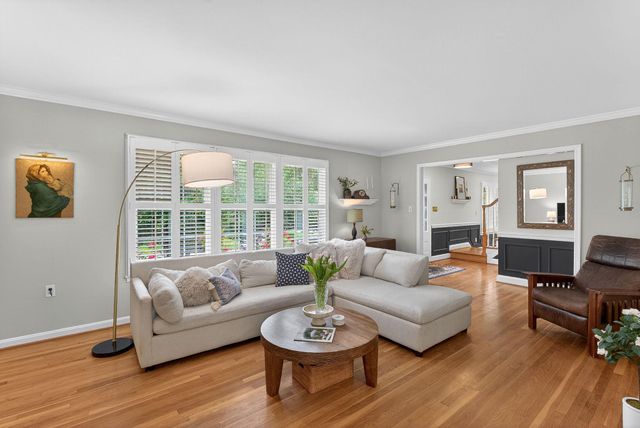 4519 PICKETT RD, Fairfax, VA 22032