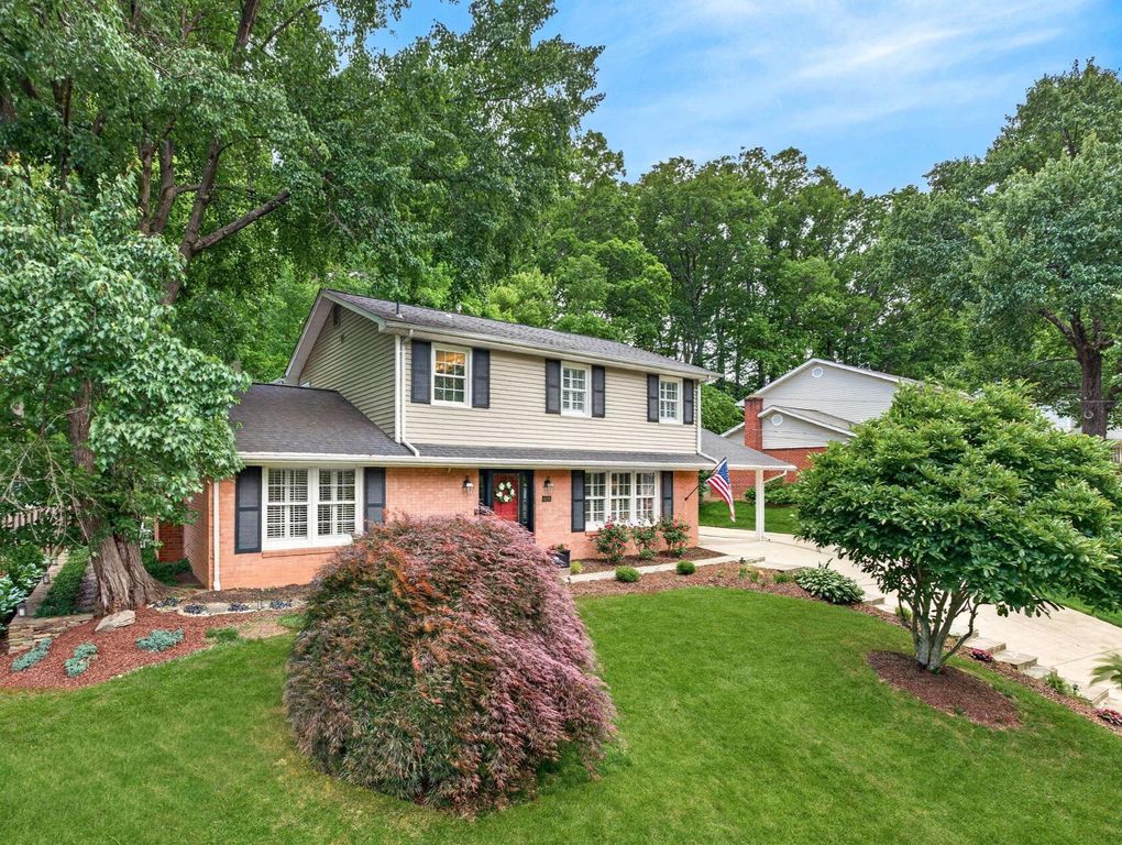 4519 PICKETT RD, Fairfax, VA 22032