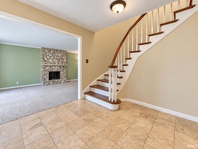 6322 Pfafflin Lake Boulevard, Newburgh, IN 47630