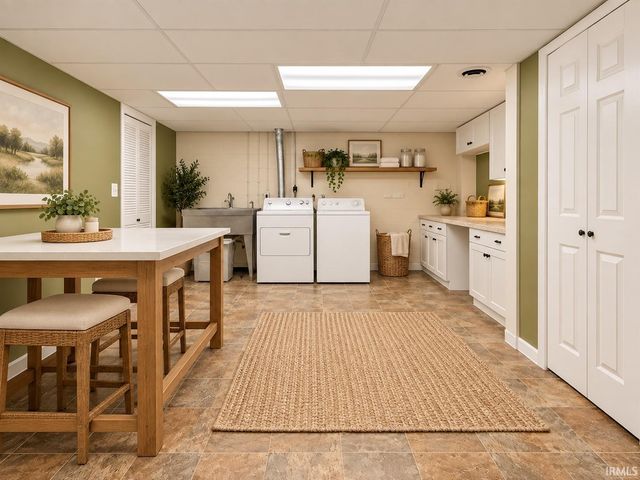 6322 Pfafflin Lake Boulevard, Newburgh, IN 47630