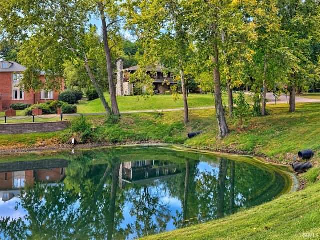 6322 Pfafflin Lake Boulevard, Newburgh, IN 47630