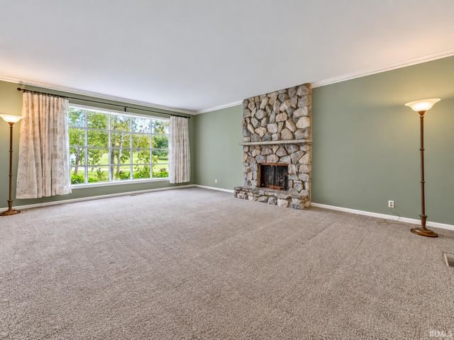 6322 Pfafflin Lake Boulevard, Newburgh, IN 47630