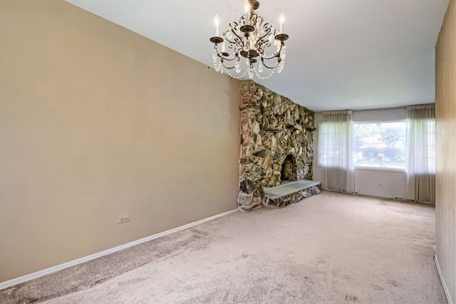 883 E Zinnia Lane, Palatine, IL 60074