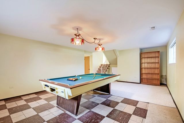883 E Zinnia Lane, Palatine, IL 60074