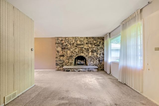883 E Zinnia Lane, Palatine, IL 60074