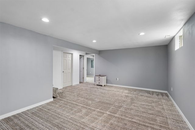 2510 E 38th Court, Des Moines, IA 50317