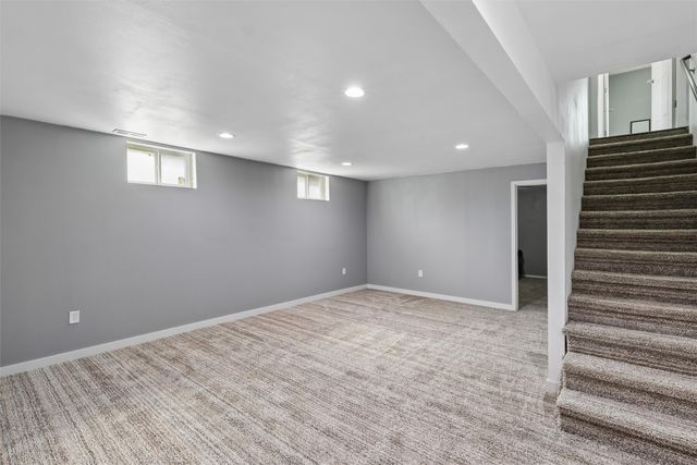 2510 E 38th Court, Des Moines, IA 50317