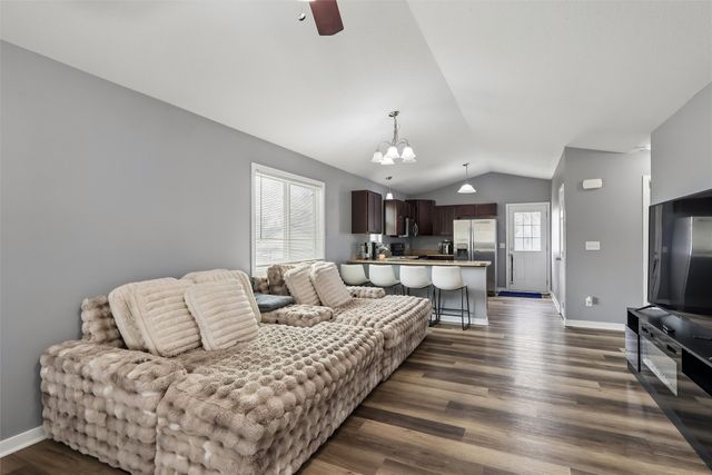 2510 E 38th Court, Des Moines, IA 50317