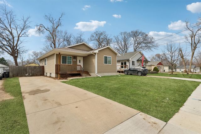 2510 E 38th Court, Des Moines, IA 50317