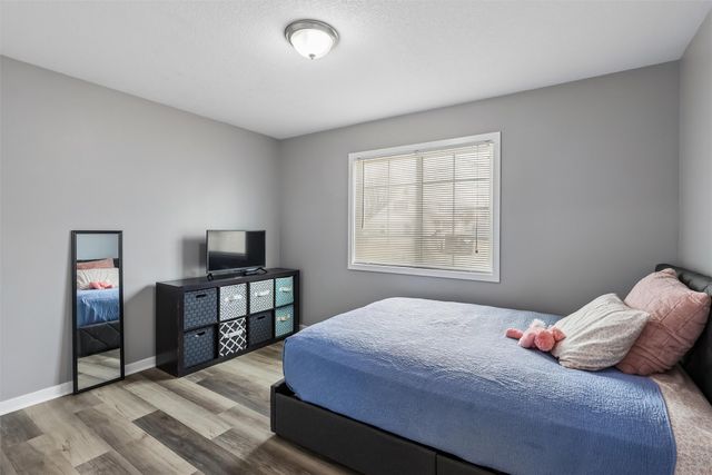 2510 E 38th Court, Des Moines, IA 50317