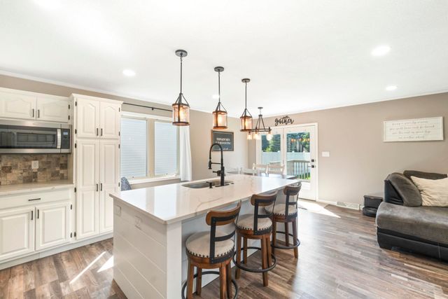 434 Amber Lane, Elk Run Heights, IA 50707