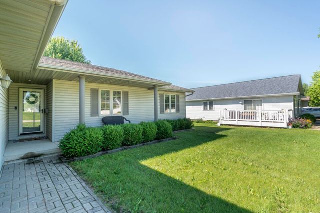 434 Amber Lane, Elk Run Heights, IA 50707
