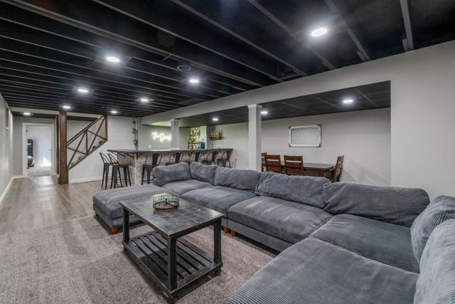 434 Amber Lane, Elk Run Heights, IA 50707