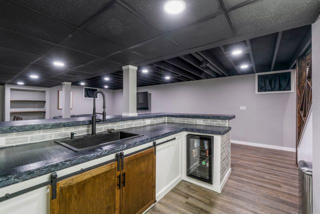 434 Amber Lane, Elk Run Heights, IA 50707