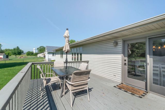 434 Amber Lane, Elk Run Heights, IA 50707