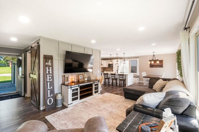 434 Amber Lane, Elk Run Heights, IA 50707