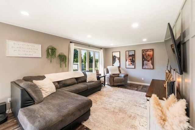 434 Amber Lane, Elk Run Heights, IA 50707