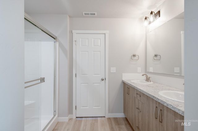 7413 S Menzingers Ave, Meridian, ID 83642