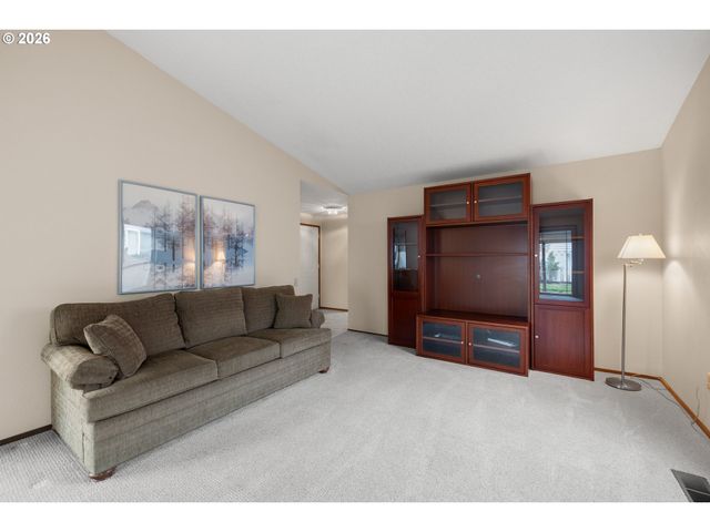 2239 Ne 153RD Ave, Portland, OR 97230