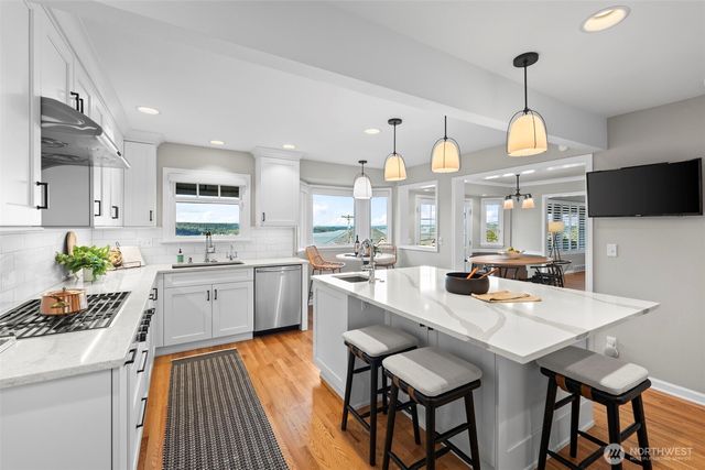 3310 Tahoma Place W, University Place, WA 98466