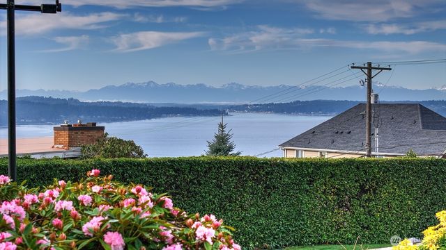 3310 Tahoma Place W, University Place, WA 98466