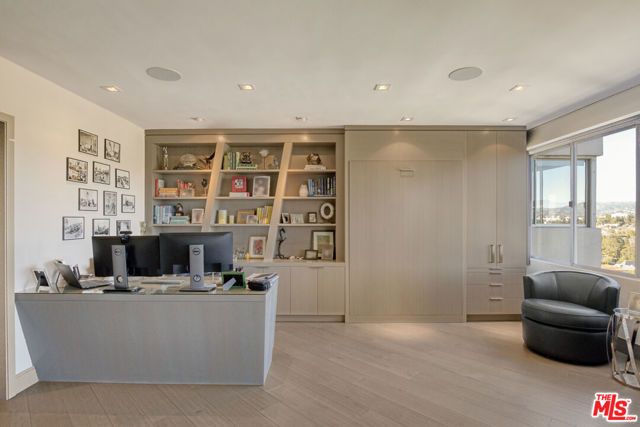 865 Comstock Avenue 16F, Los Angeles, CA 90024