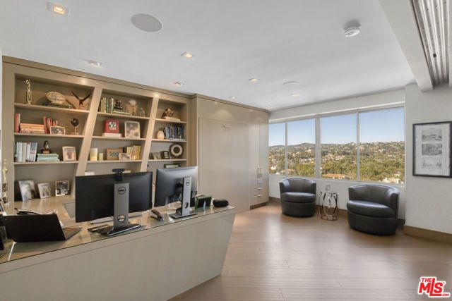 865 Comstock Avenue 16F, Los Angeles, CA 90024