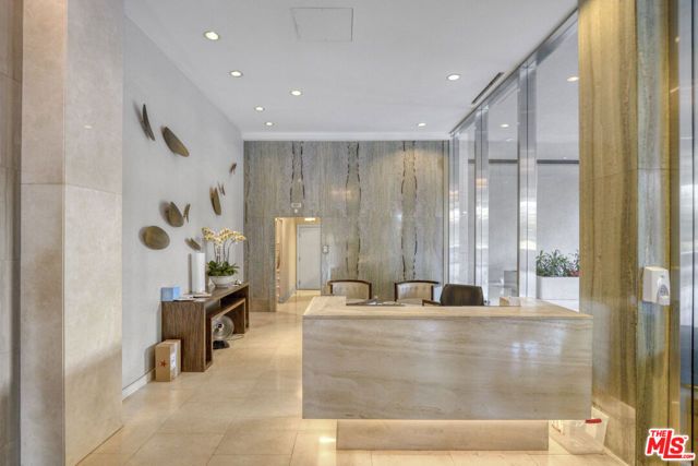 865 Comstock Avenue 16F, Los Angeles, CA 90024