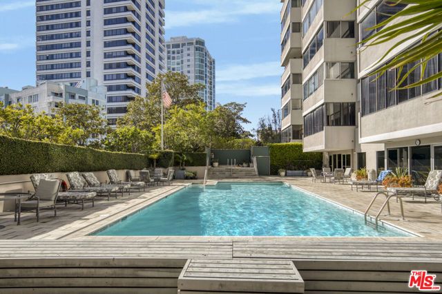 865 Comstock Avenue 16F, Los Angeles, CA 90024