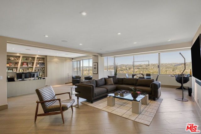 865 Comstock Avenue 16F, Los Angeles, CA 90024