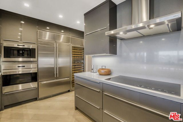 865 Comstock Avenue 16F, Los Angeles, CA 90024