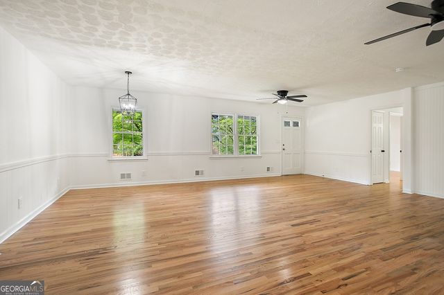 1780 Kinridge Road, Marietta, GA 30062